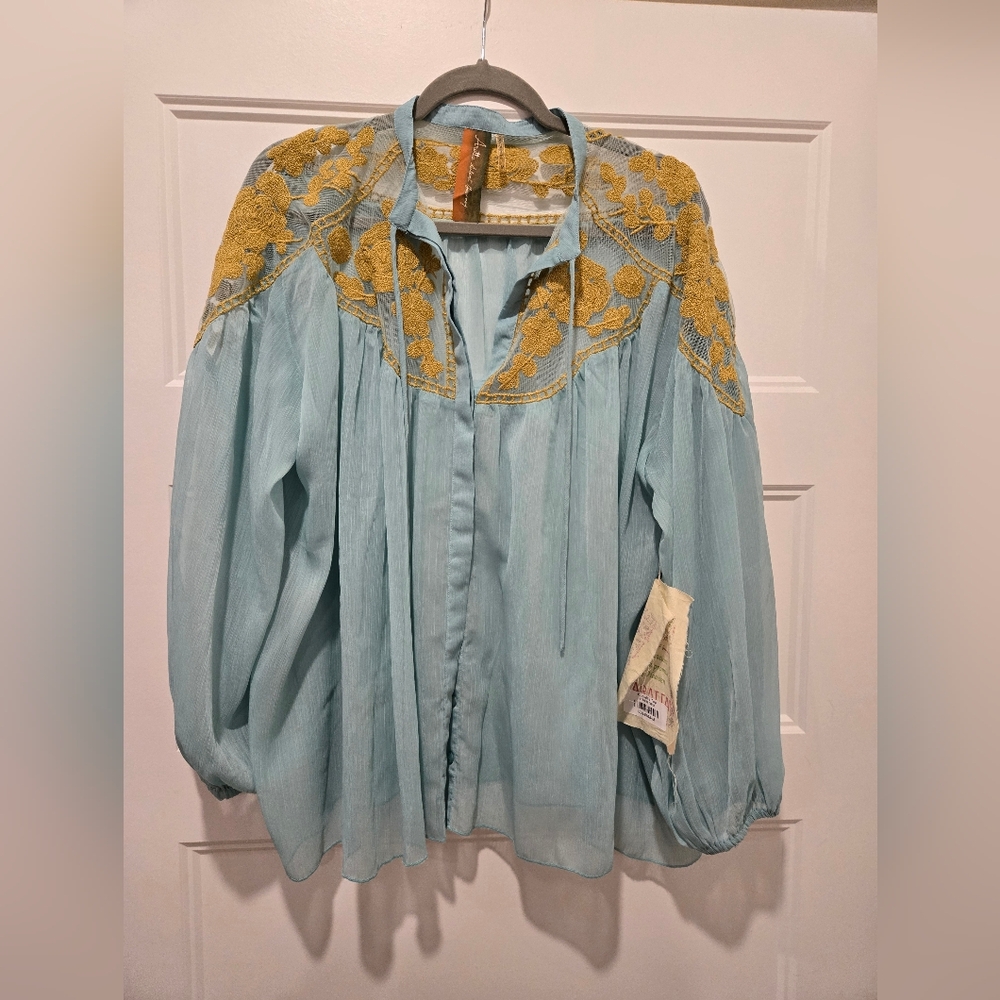 NWT Aratta Blouse